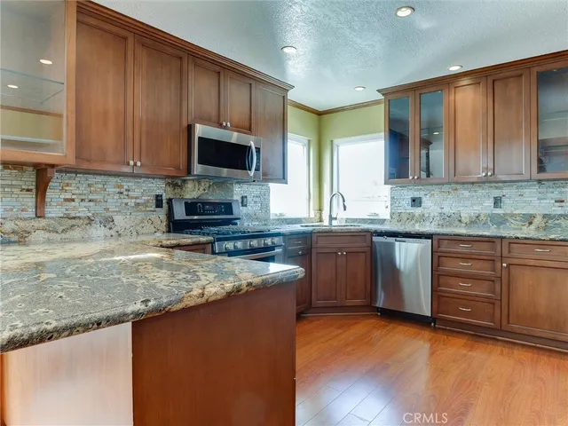 $10,995 | 834 15th Street, Hermosa Beach, CA 90254