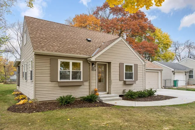 $640,000 | 3054 Boone Avenue South, St. Louis Park, MN 55426