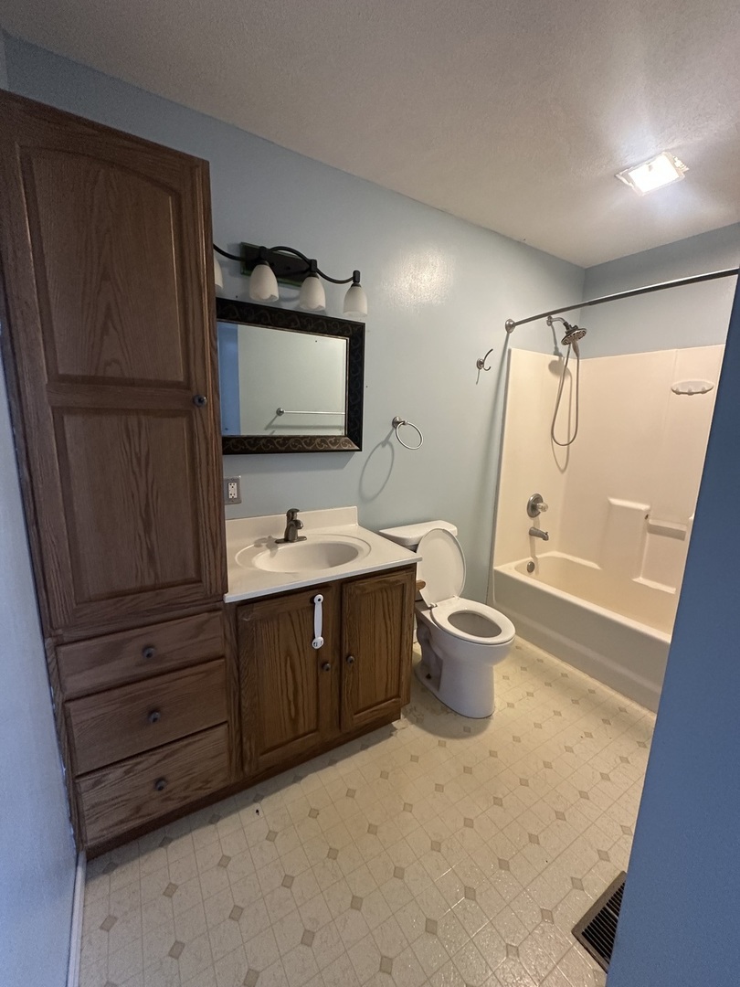 902 East Washington Street Le Roy, IL 61752 - Photo 16 of 22