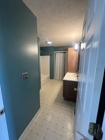 $175,000 | 902 East Washington Street, Le Roy, IL 61752