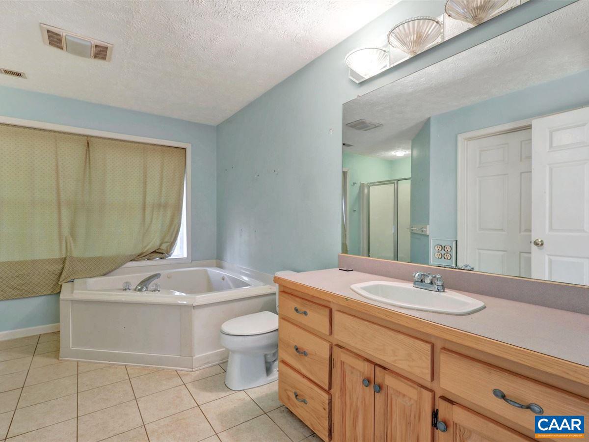 3775 County Line Road Kents Store, VA 23084 - Photo 14 of 48