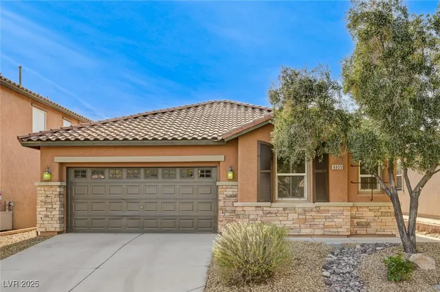 $2,300 | 6935 Galeria Posada Avenue, Las Vegas, NV 89179