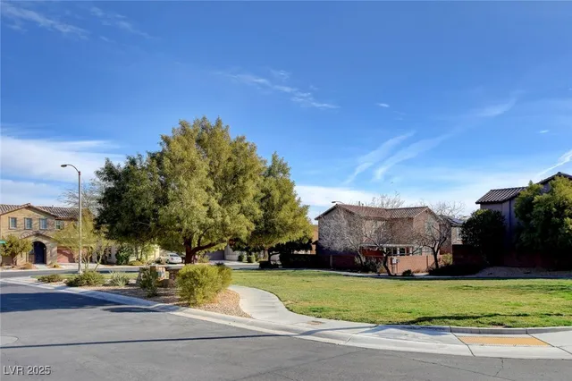 $2,300 | 6935 Galeria Posada Avenue, Las Vegas, NV 89179