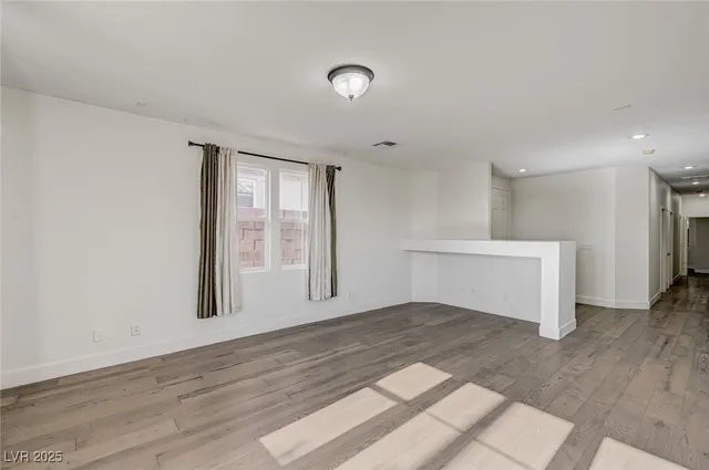 $2,300 | 6935 Galeria Posada Avenue, Las Vegas, NV 89179