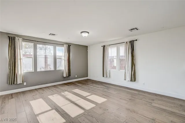 $2,300 | 6935 Galeria Posada Avenue, Las Vegas, NV 89179