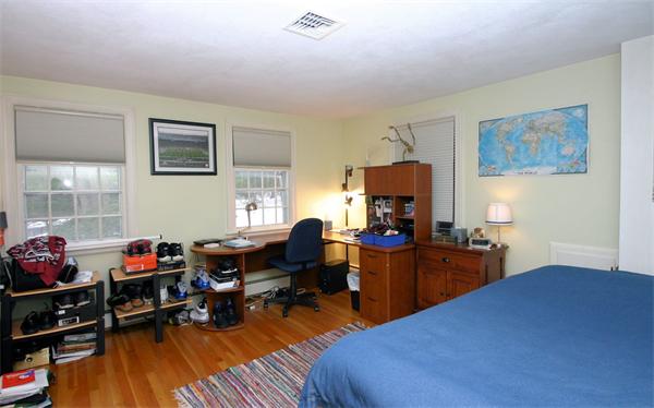 5 Colonial Way Weston, MA 02493 - Photo 17 of 21 Gallery Image 17
