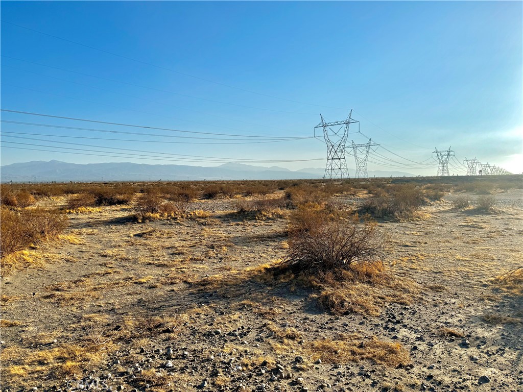 4595 Sandstone Road Phelan, CA 92371 - Photo 4 of 7 a view of ocean view