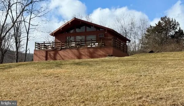 $180,000 | 27 Hummingbird Heights, Franklin, WV 26807