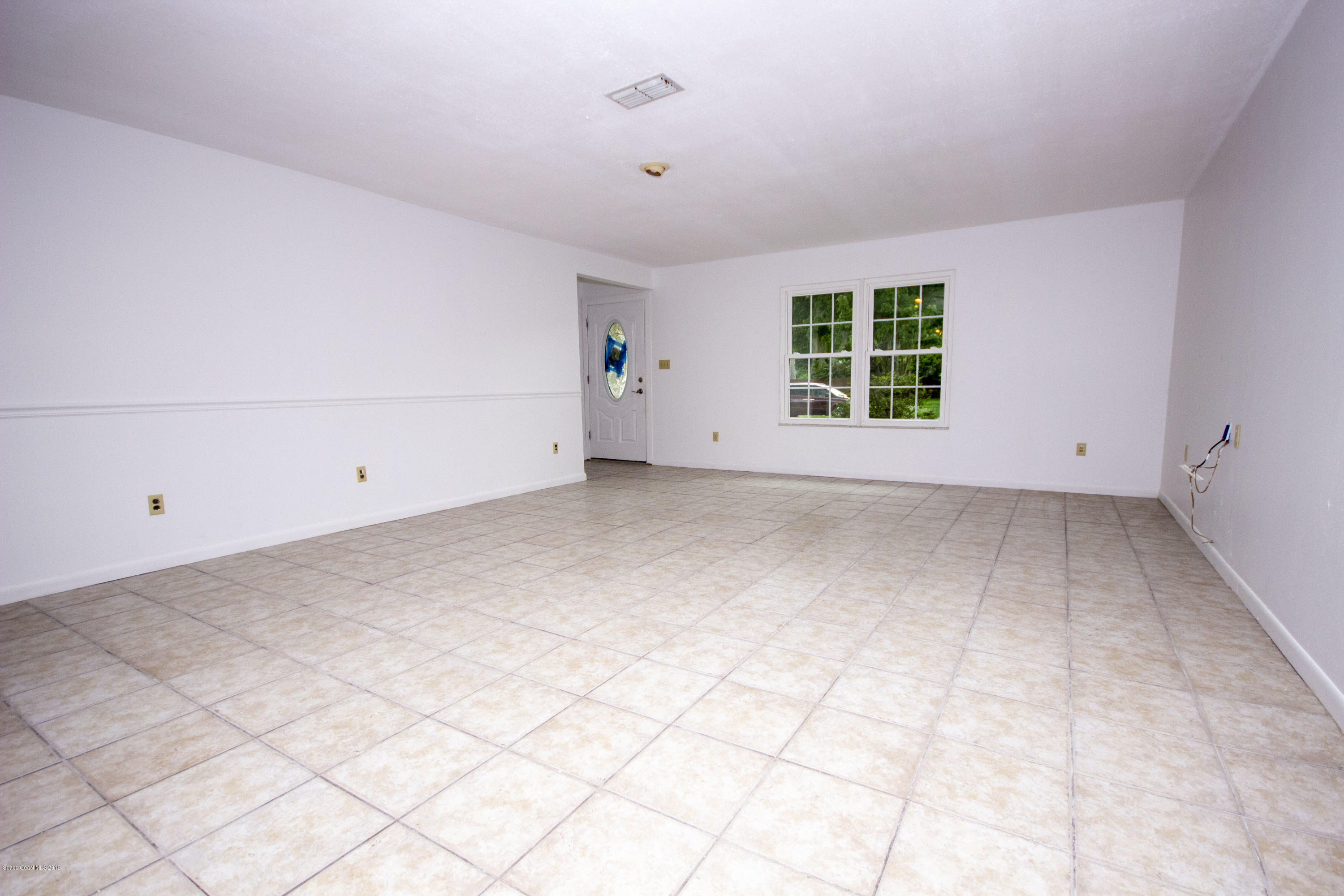 5905 Rena Avenue Cocoa, FL 32927 - Photo 5 of 21 IMG_4052
