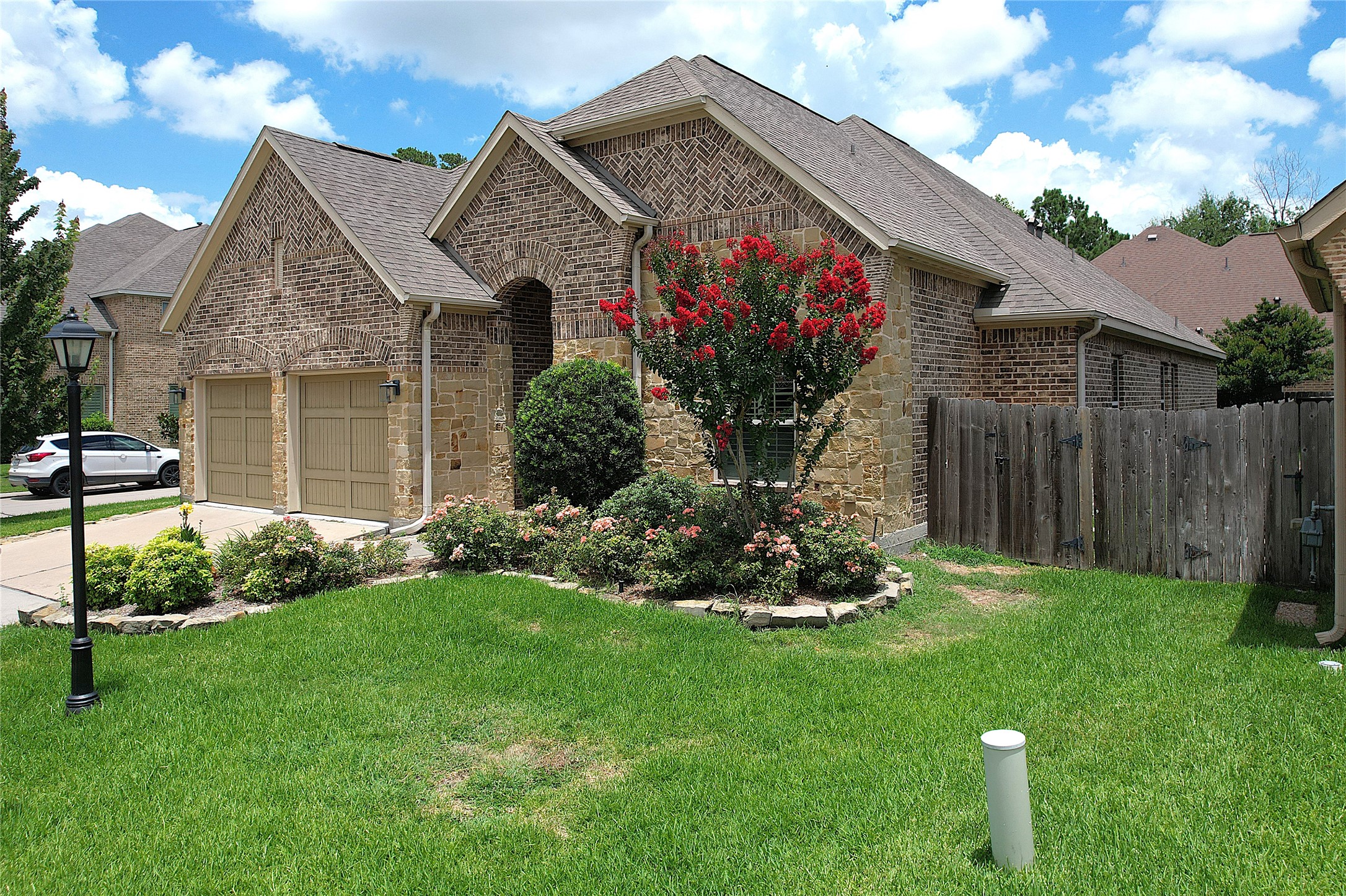 8870 Van Allen Drive Spring, TX 77381 - Photo 3 of 27