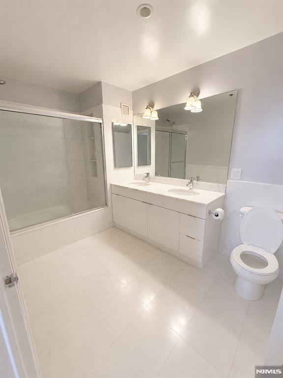 3418 City Place, Unit 3418 Edgewater, NJ 07020 - Photo 5 of 10