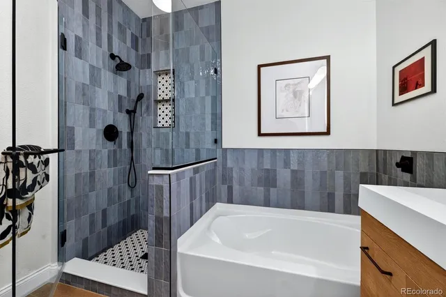 $340,000 | 10184 Park Meadows Drive, Unit 1404, Lone Tree, CO 80124