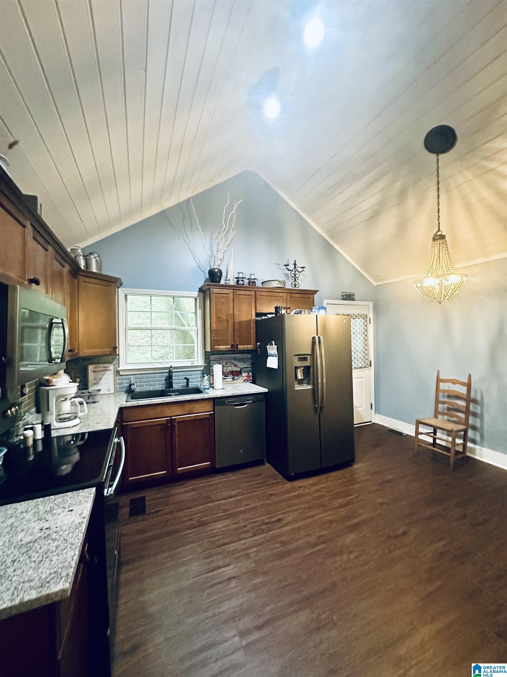 1024 Poplar Trail Warrior, AL 35180 - Photo 15 of 32