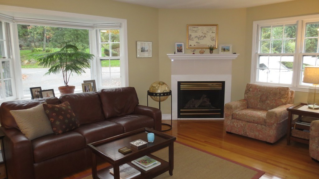 51 Bubier Road Marblehead, MA 01945 - Photo 12 of 29 Gallery Image 12