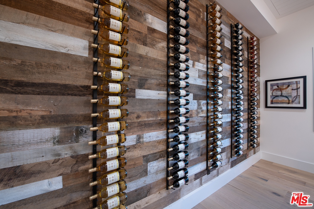 3025 Arrowhead Drive Los Angeles, CA 90068 - Photo 13 of 52