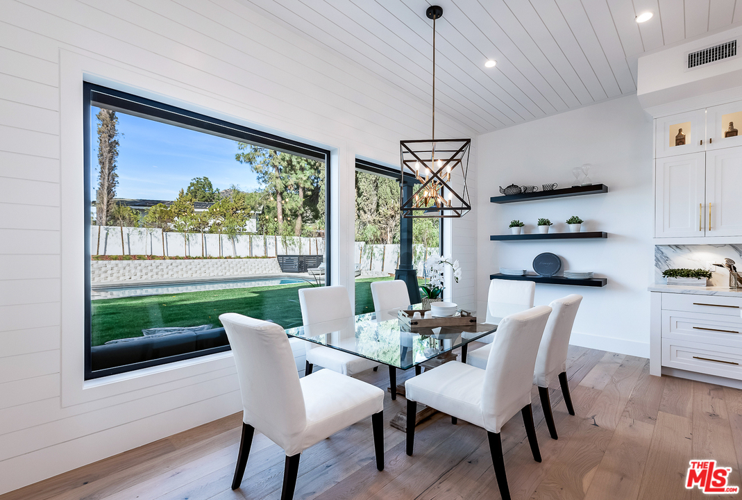 3025 Arrowhead Drive Los Angeles, CA 90068 - Photo 17 of 52