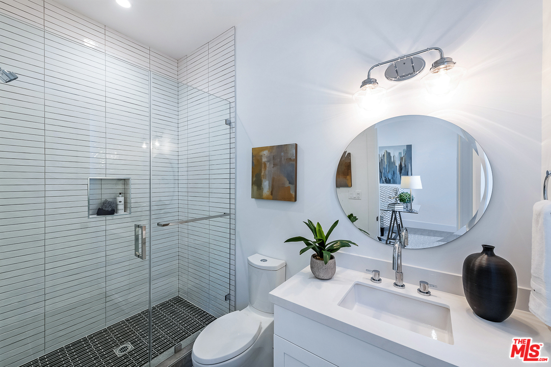 3025 Arrowhead Drive Los Angeles, CA 90068 - Photo 27 of 52