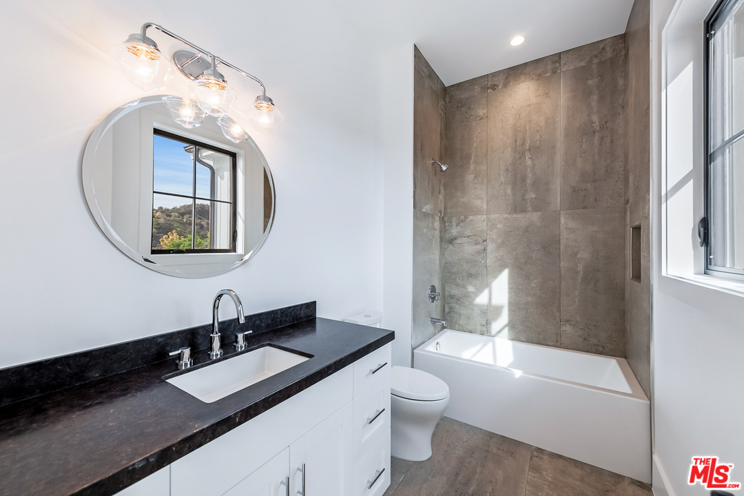 3025 Arrowhead Drive Los Angeles, CA 90068 - Photo 38 of 52