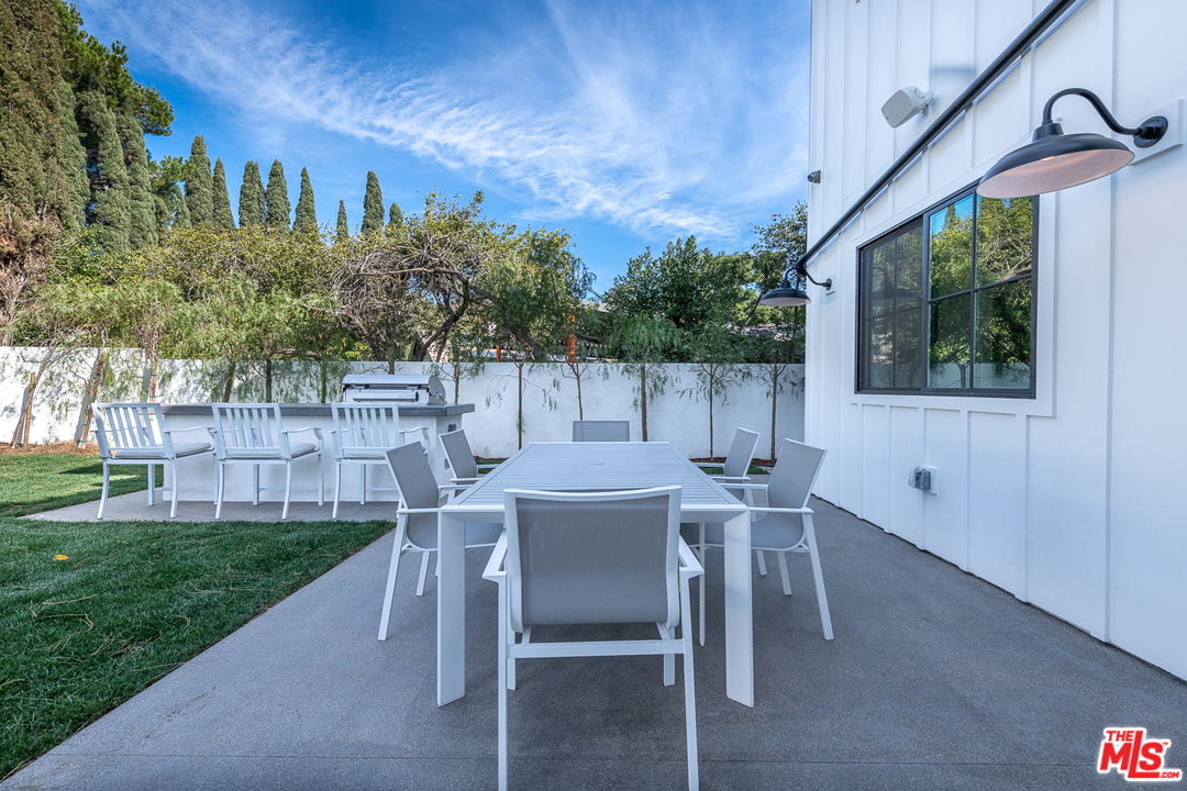 3025 Arrowhead Drive Los Angeles, CA 90068 - Photo 42 of 52