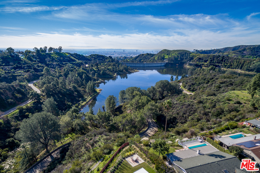 3025 Arrowhead Drive Los Angeles, CA 90068 - Photo 48 of 52