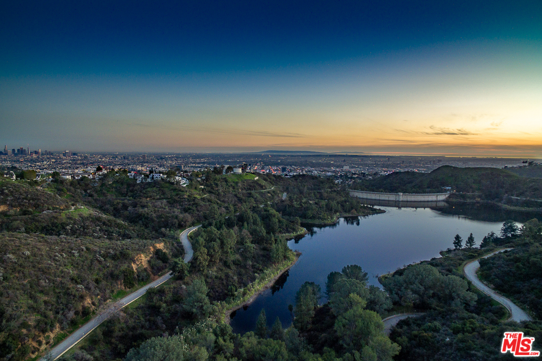 3025 Arrowhead Drive Los Angeles, CA 90068 - Photo 49 of 52