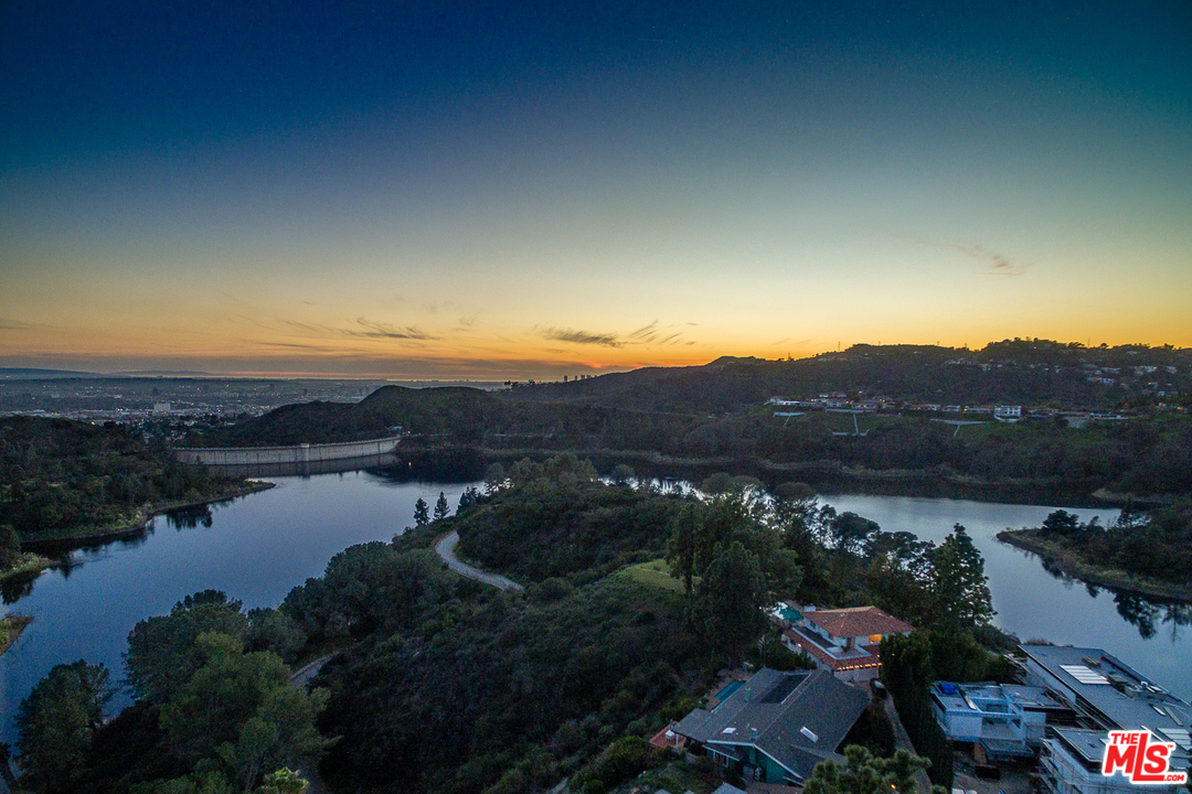 3025 Arrowhead Drive Los Angeles, CA 90068 - Photo 50 of 52