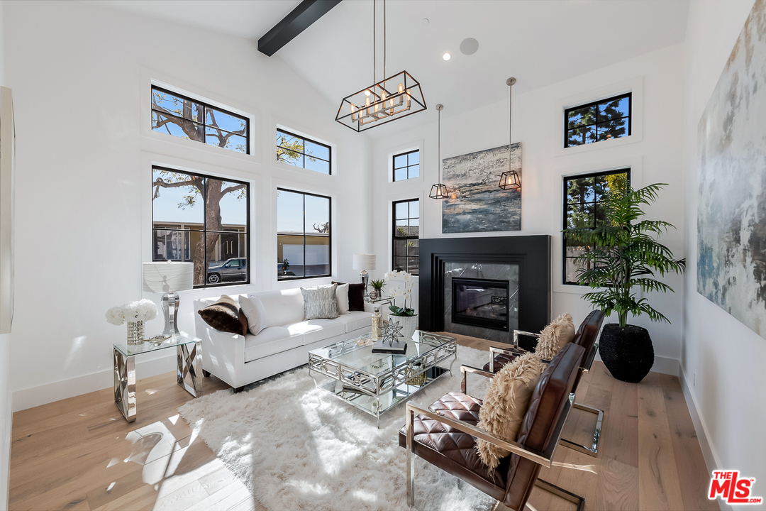 3025 Arrowhead Drive Los Angeles, CA 90068 - Photo 7 of 52