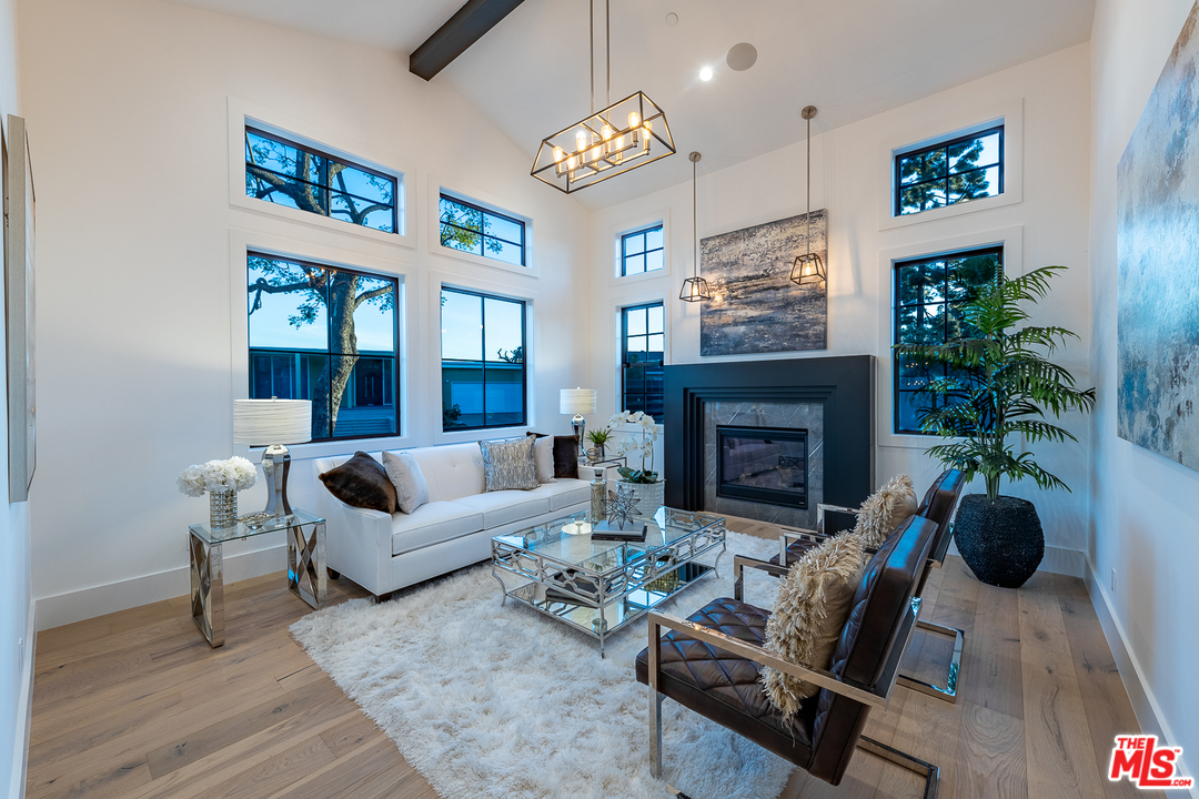 3025 Arrowhead Drive Los Angeles, CA 90068 - Photo 8 of 52