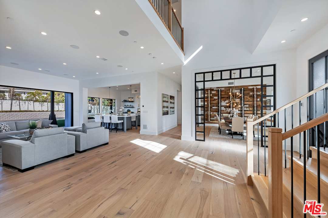 3025 Arrowhead Drive Los Angeles, CA 90068 - Photo 9 of 52