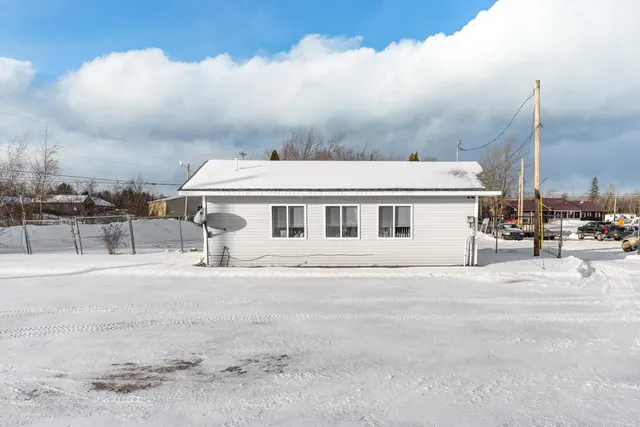 $499,000 | Undisclosed Address, Howland, ME 04448