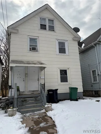 $950 | 1839 Michigan Avenue, Niagara Falls, NY 14305