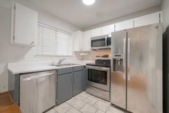 2113 Stanford Street Houston, TX 77006 - Photo 8 of 20