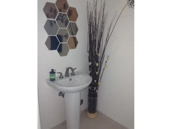 $2,950 | 14951 Royal Oaks Lane, Unit 1608, North Miami, FL 33181