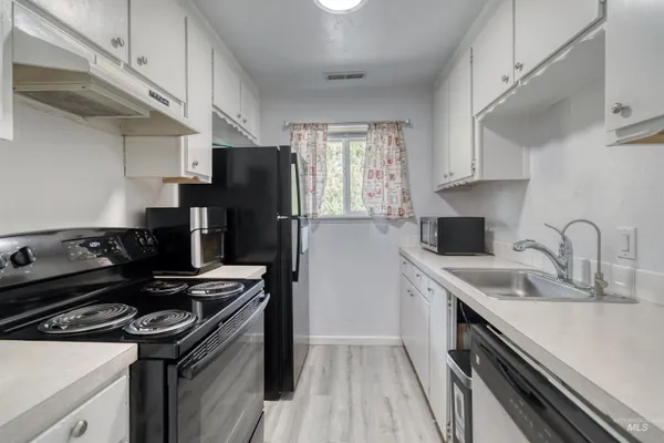 $274,900 | 5268 West Kootenai Street, Boise, ID 83705