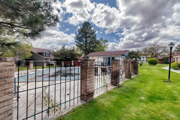 $274,900 | 5268 West Kootenai Street, Boise, ID 83705