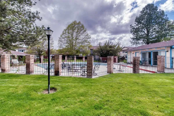 $274,900 | 5268 West Kootenai Street, Boise, ID 83705