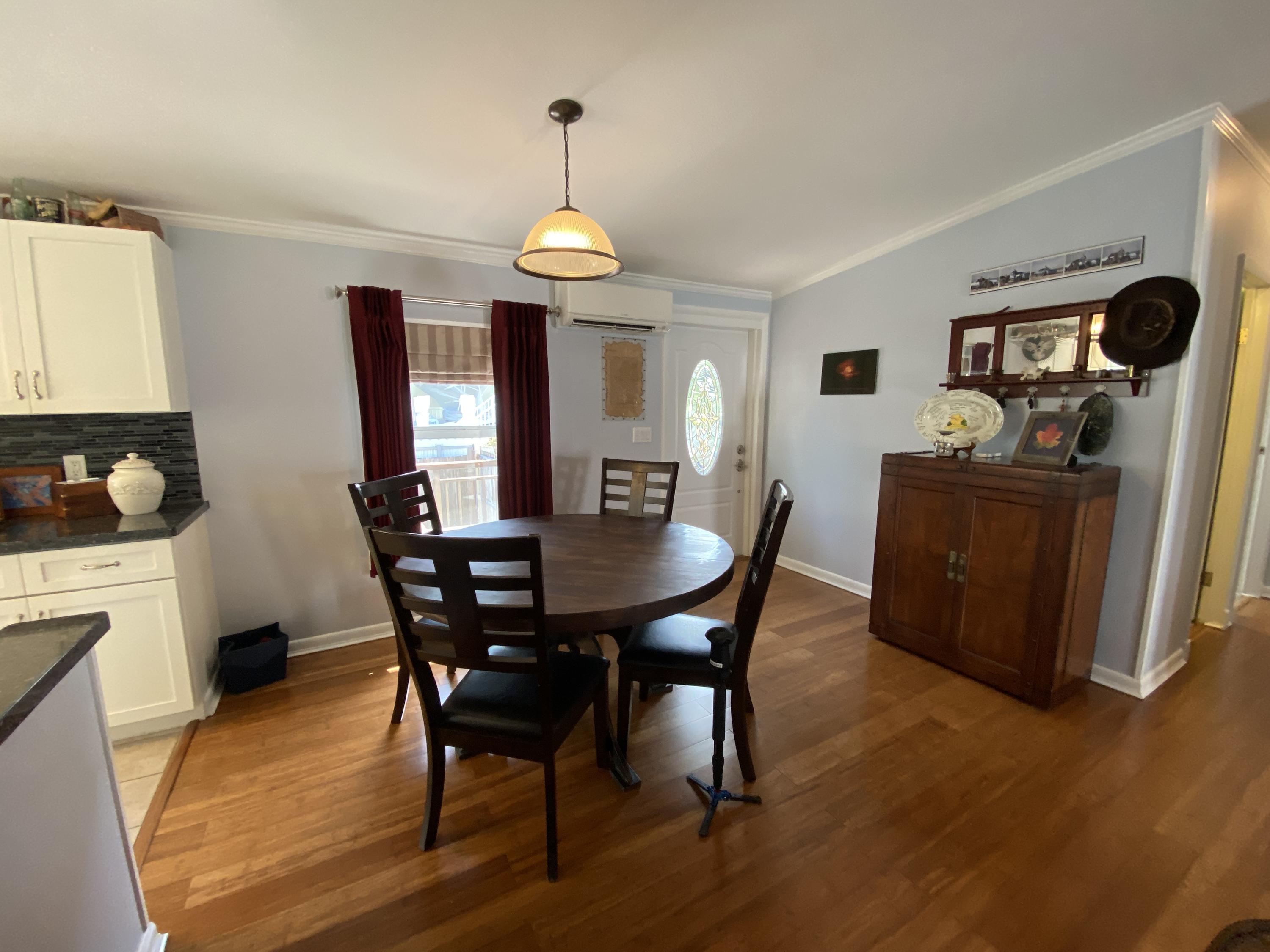 246 Cuba Road Tavernier, FL 33070 - Photo 2 of 53 Dining area