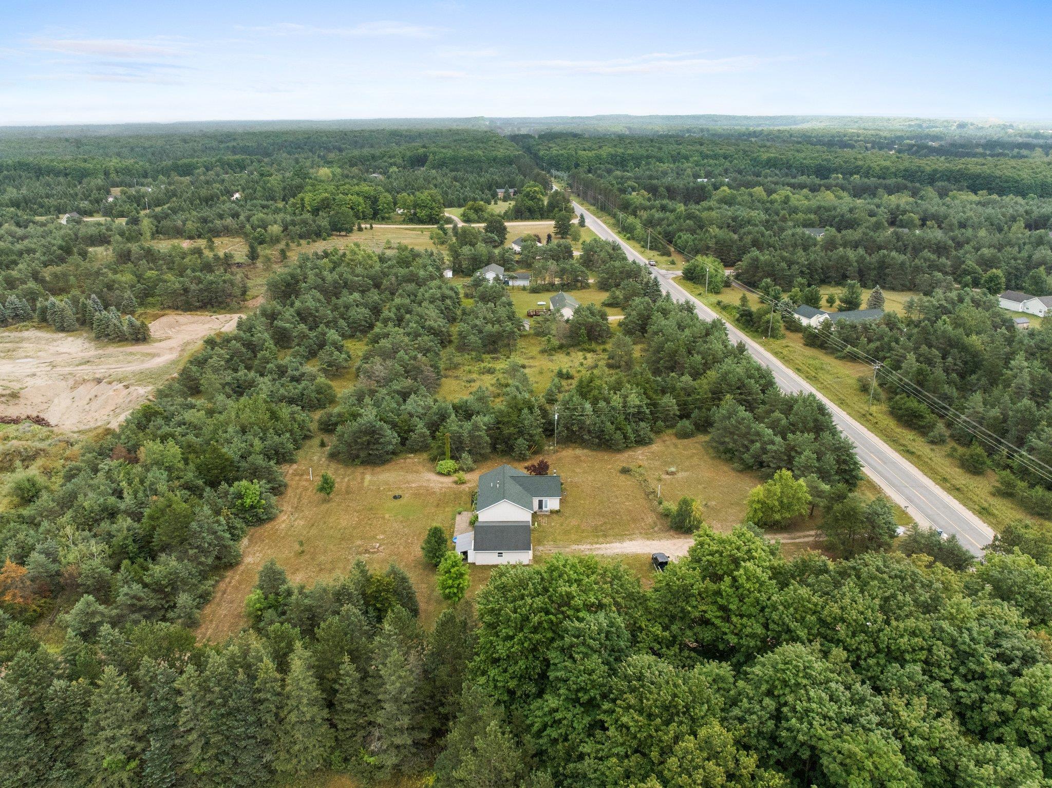17272 Fewins Road Interlochen, MI 49643 - Photo 29 of 30 1925180-9d8375ab-e768-436c-bd67-a244878c0f66.JPG