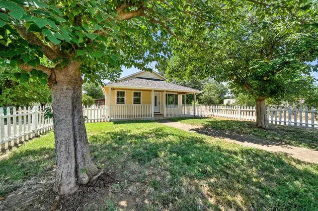 $330,000 | 6594 Clear View Drive, Anderson, CA 96007