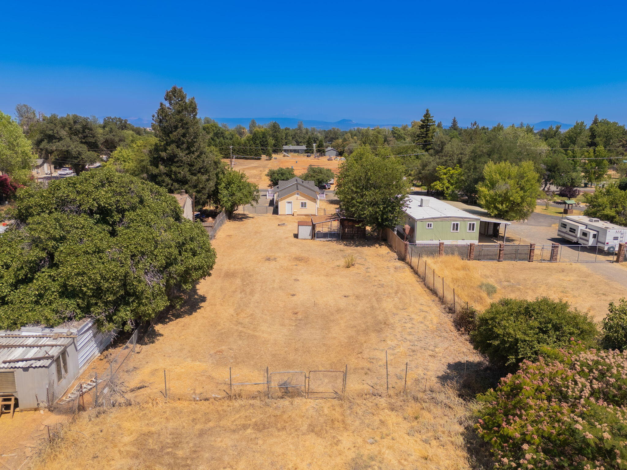 6594 Clear View Drive Anderson, CA 96007 - Photo 34 of 44 44-web-or-mls-IMG-39