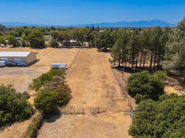 $330,000 | 6594 Clear View Drive, Anderson, CA 96007