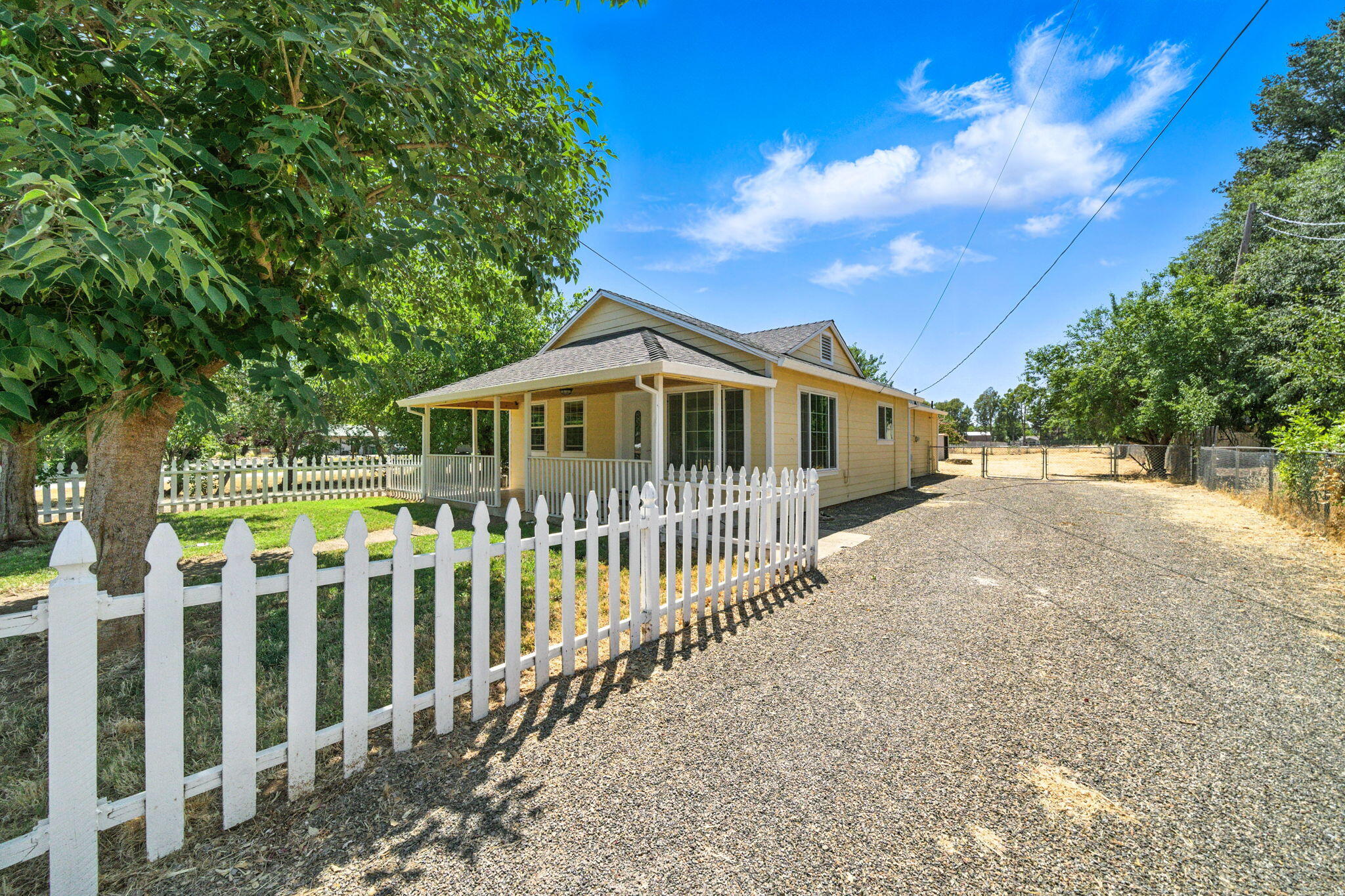 6594 Clear View Drive Anderson, CA 96007 - Photo 7 of 44 35-web-or-mls-IMG-30