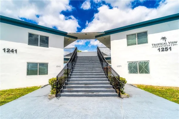 a view of entryway