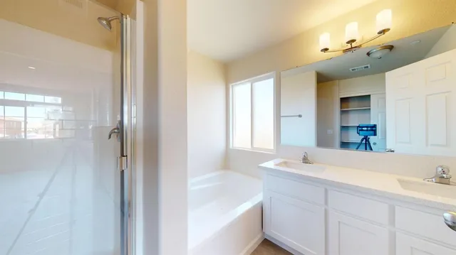 $589,950 | 5555 Landon Lane, Riverbank, CA 95367