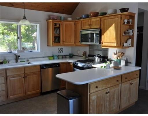 177 McFarland Shore Road Bristol, ME 04554 - Photo 5 of 14 Kitchen.