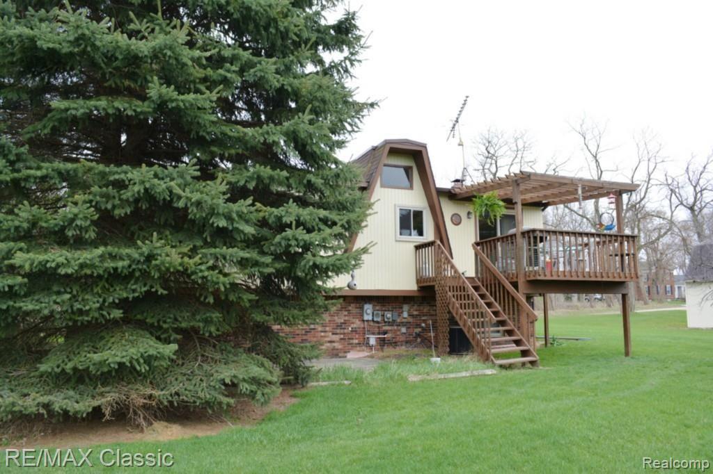 2431 Cullen Road Howell, MI 48855 - Photo 19 of 19 Ext 4.jpg