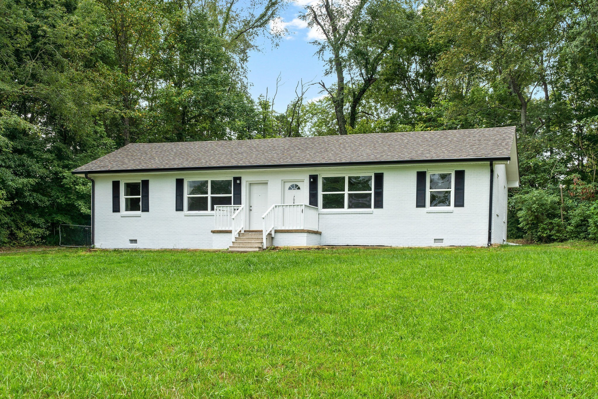 706 Britton Springs Road Clarksville, TN 37042 - Photo 2 of 22