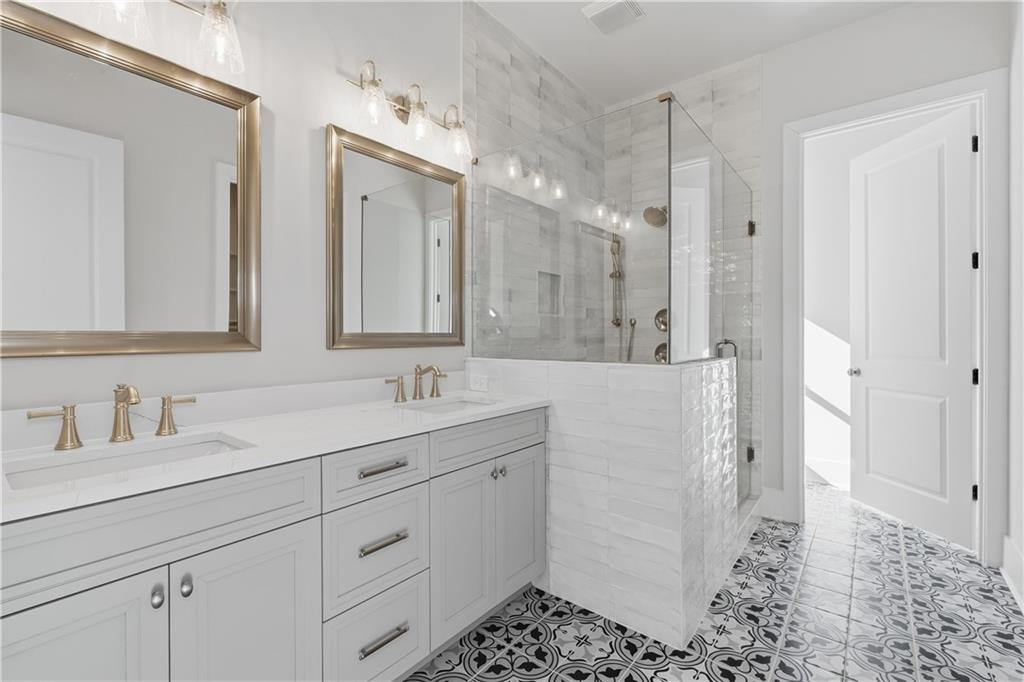 1029 Crossroads Trail Milton, GA 30004 - Photo 5 of 36