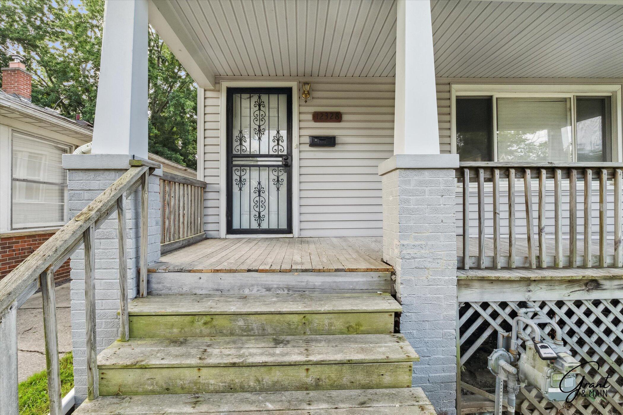 12328 Longview Street Detroit, MI 48213 - Photo 3 of 21 05-05-12328-Longview-St-Detroit-MI-48213