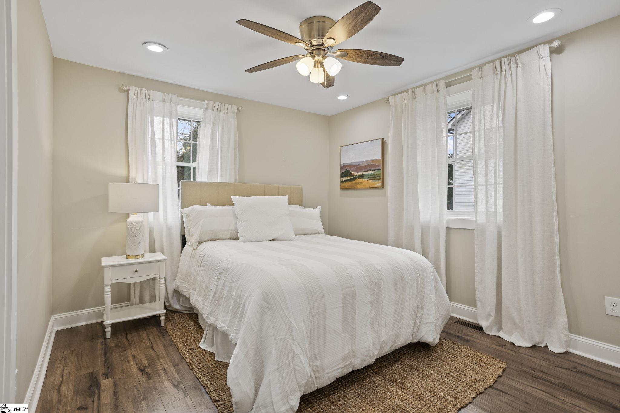 14 Chaney Street Greenville, SC 29607 - Photo 2 of 24